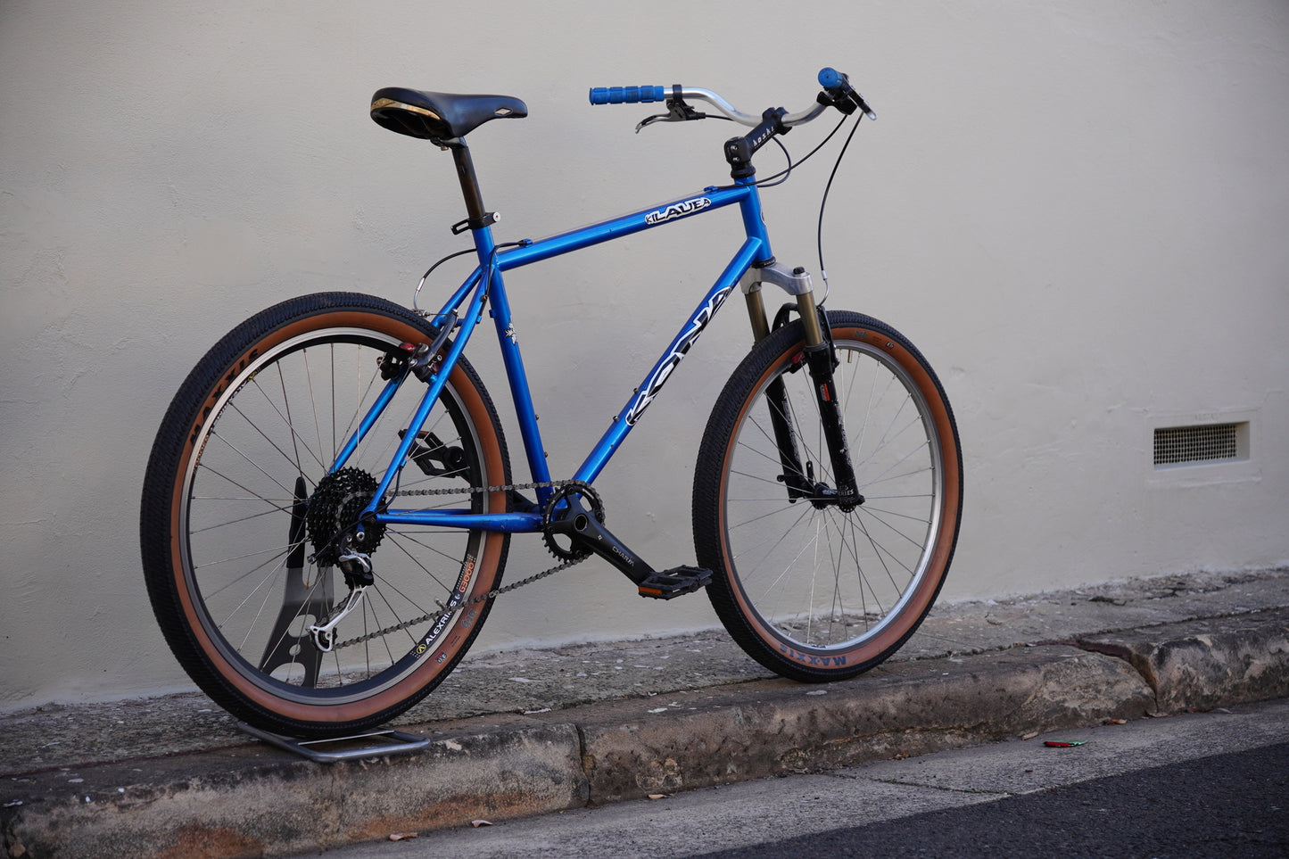 Kona Kilauea Kustom Kruiser (M/L)