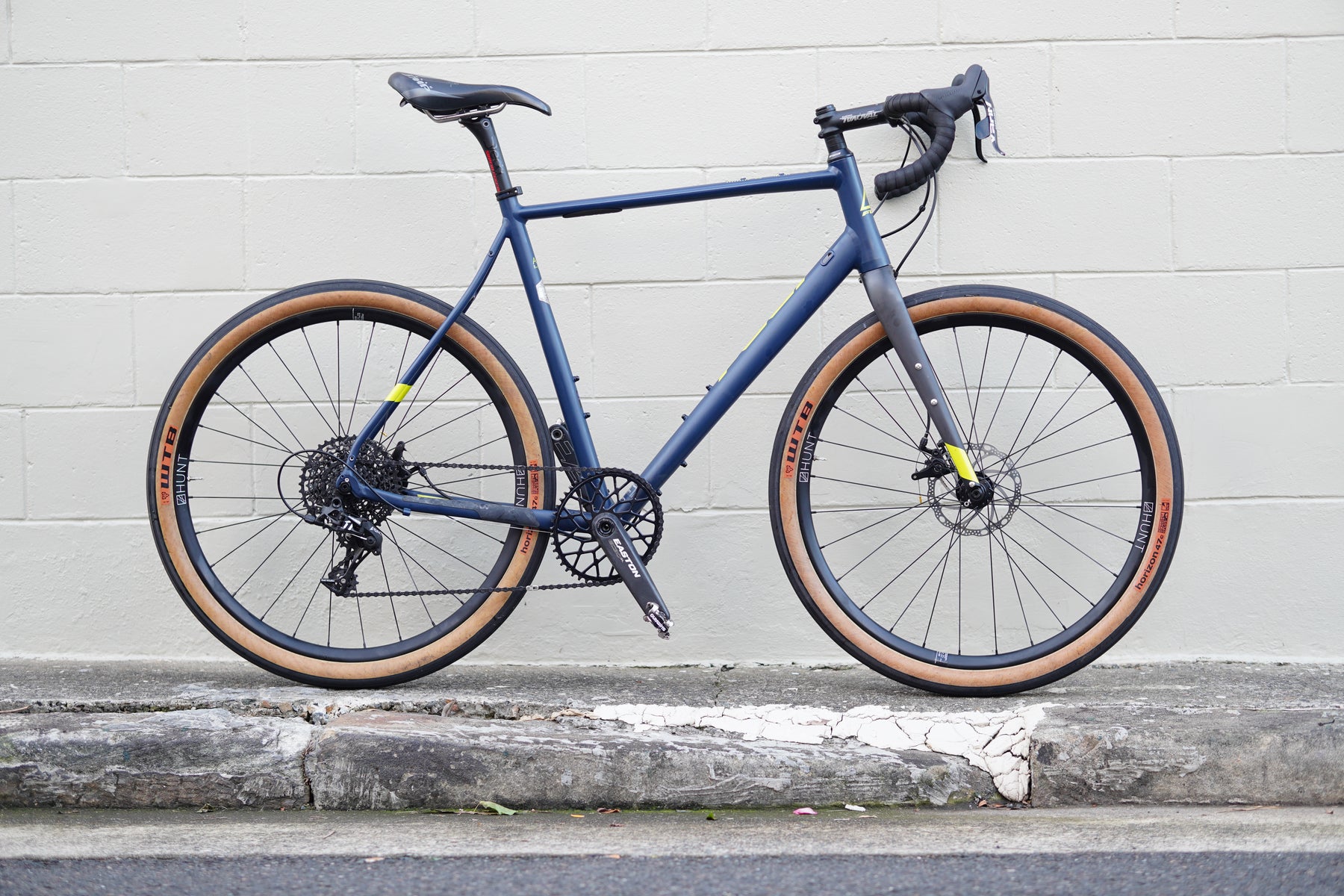 Fuji Jari Gravel Bike (L)