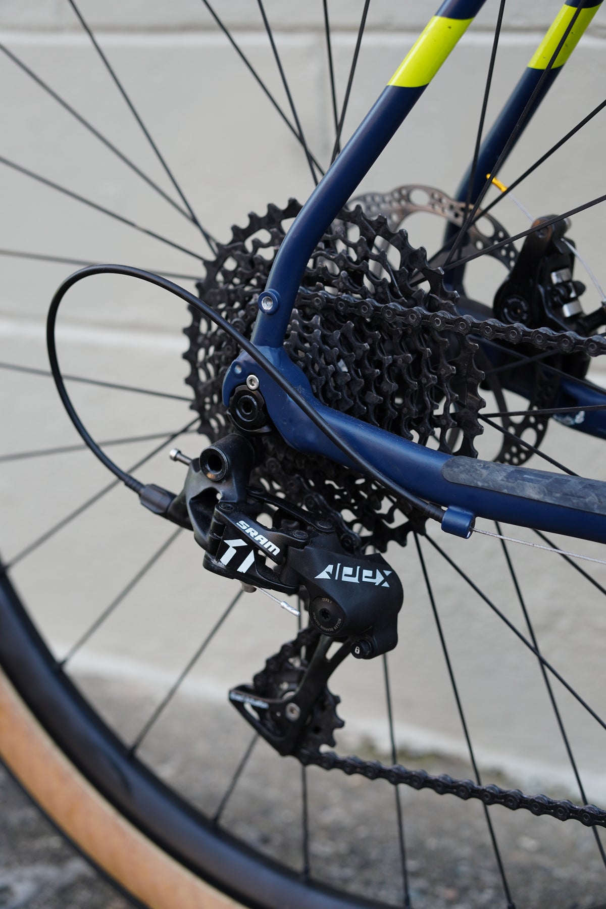 Fuji Jari Gravel Bike (L)